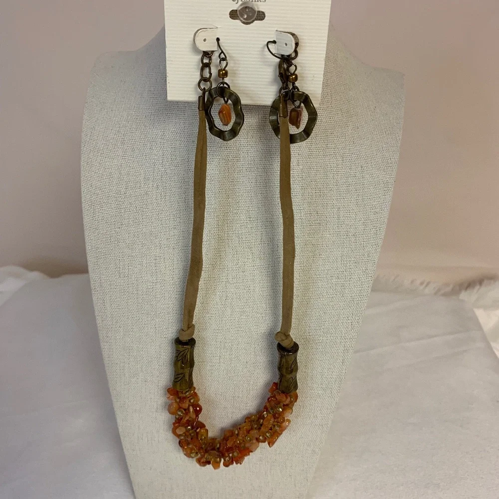 CJ Banks Chocker Necklace Set Peach Stones with Pierced Earrings NWT - Picture 1 of 3